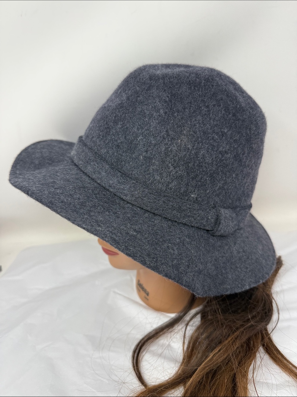 Athleta Floppy Wide Brim 100% Wool Grey Felt Fedora Hat Travel Packable